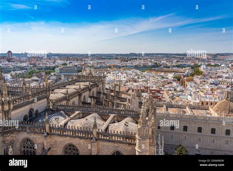 Ciudad De Sevilla Vista Aérea Desde La Cima De La Catedral De Santa