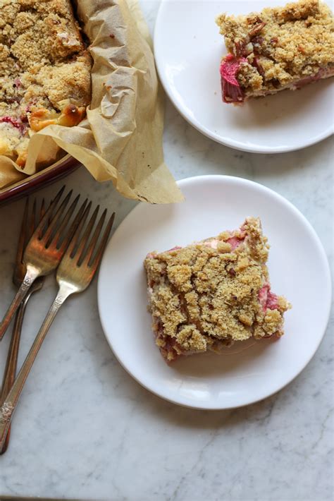 Strawberry Rhubarb Cheesecake Bars Golden Barrel