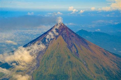 Perfect Cone Mayon Volcano Albay Philippines Natural Landmarks
