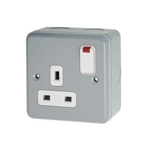 Mk Metalclad Plus 13a 1 Gang Double Pole Switched Socket With Neon