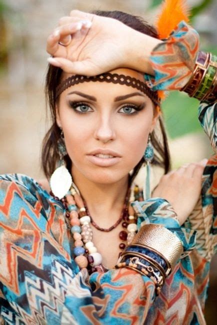 Her Makeup Is So Pretty And Simple Hippie Chic Maquillaje Boho Estilo Hippy Hippies