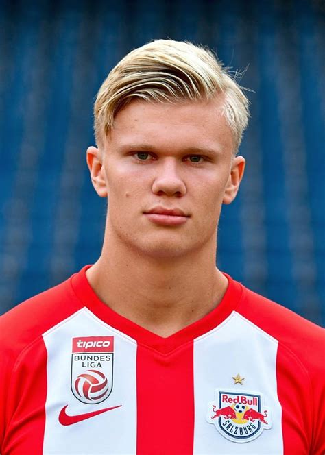He plays as a striker. Erling Haaland ist bei Salzburg Zukunft und Gegenwart ...