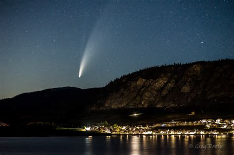 Osoyoos Photographer Captures Once In A Lifetime Comet Timeschronicleca