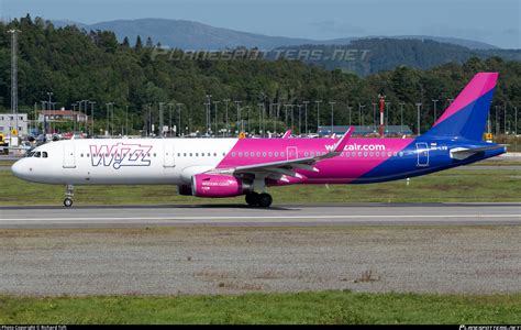 Ha Lxw Wizz Air Airbus A321 231wl Photo By Richard Toft Id 1236151