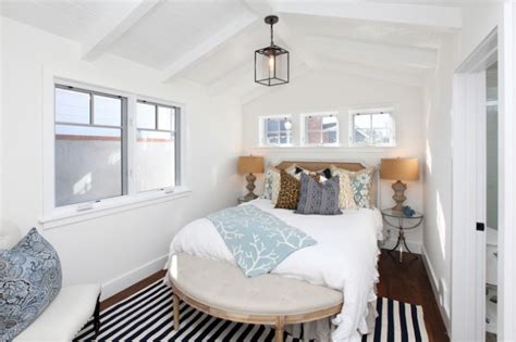 Thanks for visiting our small primary bedrooms photo gallery where you can search a lot of small primary bedrooms design ideas. Des astuces pratiques pour bien décorer une petite chambre ...