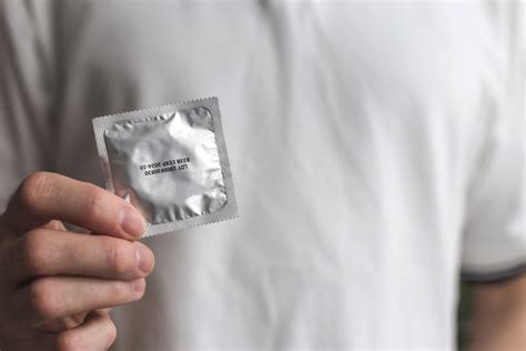 Using Condoms Effectively To Prevent Pregnancy And Hiv Tips For Thought