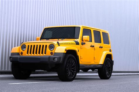 Jeep Wrangler Showing Yellowjeep4