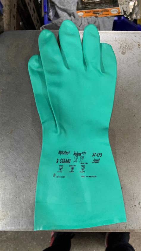 Solvex Green Chemical Glove 13 Nitrile 15mil 9 37 175 Model Glove