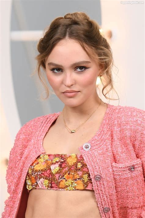Lily Rose Depp Nude Sexy The Fappening Uncensored Photo FappeningBook
