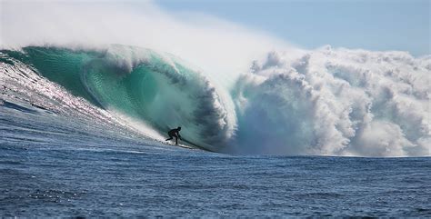 Surfing Surf Ocean Sea Waves Wallpapers Hd Desktop And Mobile