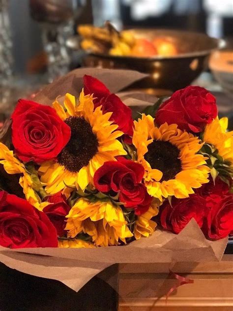 As nouns the difference between sunflower and rose is that sunflower is any plant of the genus helianthus , so called probably from the form and color of its floral head, having the form of a large as a verb rose is. Sunflowers 🌻 on in 2020 | Sunflowers, roses, Red roses ...