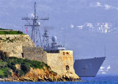 The Guided Missile Frigate Uss Nicholas Ffg 47 Enters Souda Harbor
