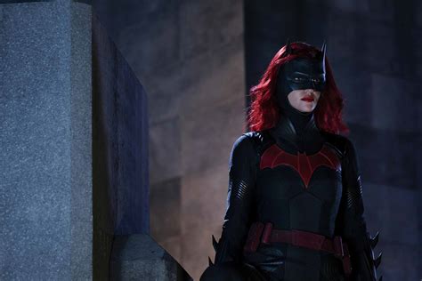 Batwoman On Cw Is A Hot Mess The Casting News You Need To Know