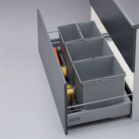 Son cubos de basura que van instalados en el interior del mueble y se extraen como un compartimento más de la cocina, pueden tener más de un módulo de reciclado. Cubo de Basura Integrado para Cajón de Cocina 600/900 mm