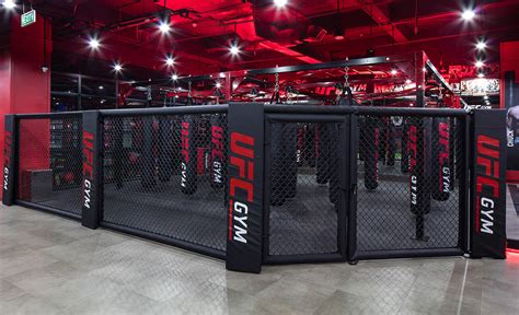 Ẩu đả đông người tại aeon mall tân phú, cảnh sát nổ súng trấn áp. UFC Gym Vietnam AEON Mall - Quận Tân Phú - Phan Gia Group