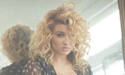 Tori Kelly News Articles And Daily Gossips