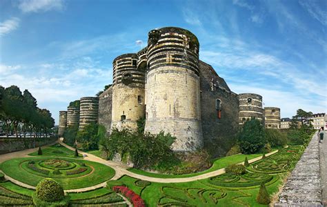 The most beautiful medieval castles of France - Eupedia