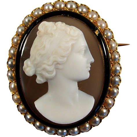 Fabulous Antique Italian Cameo Brooch With 18k Solid Gold Pearl Enamel