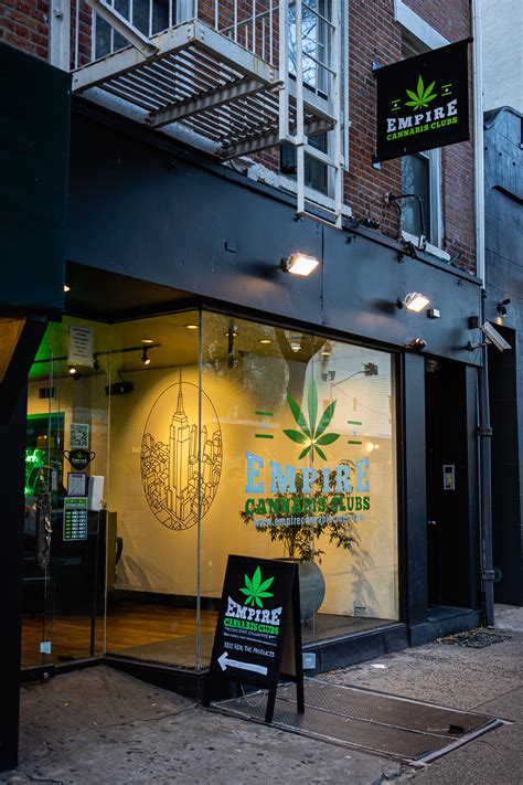 Who Needs A License New York Weed Dispensaries Are Already Opening
