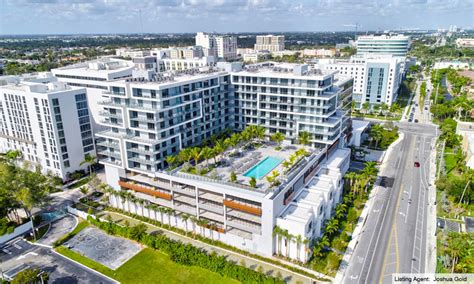 Открыть страницу «aventura park hotel» на facebook. Aventura Park Square | Condos for Sale and Rent