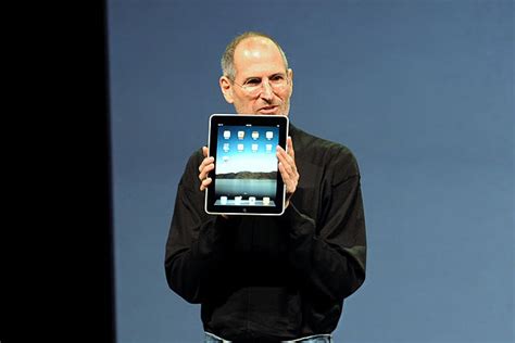 Apple Ceo Steve Jobs Resigns Unheard Voices Magazine Archive