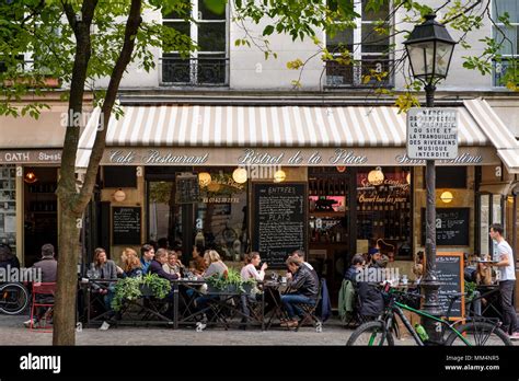 Outdoor Cafe Restaurant Paris Hi Res Stock Photography And Images Alamy