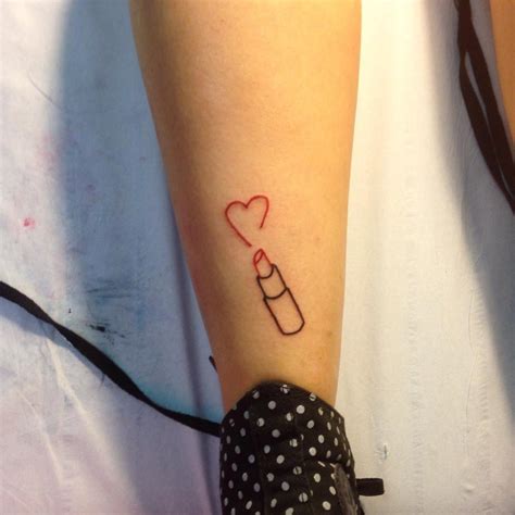 13 Adorable Lipstick Tattoos Thatll Take Your Makeup Obsession To The