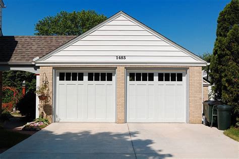 The Most Popular Garage Door Trends And Styles Right Now Amega