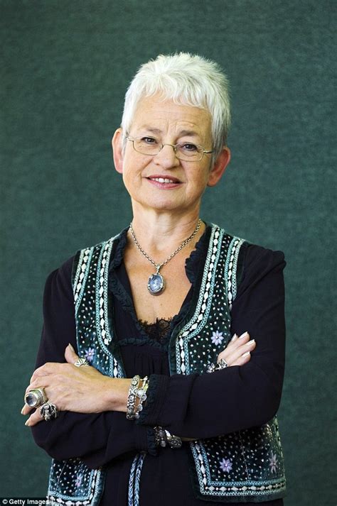 My mum, tracy beaker is the third novel in the tracy beaker series by jacqueline wilson. Jacqueline Wilson announces Tracy Beaker will return in ...
