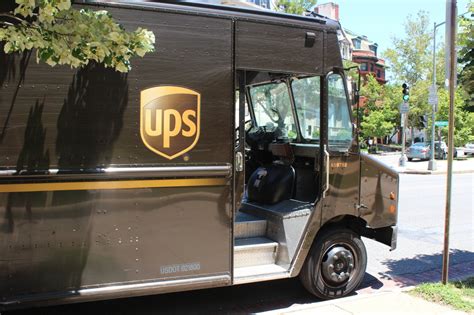 Leaked Photos Show Oklahoma City UPS Driver Having Sex In Truck UPI Com