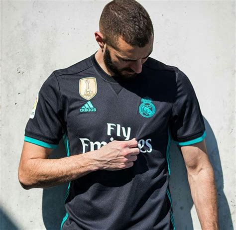 Buy the different real madrid official products for the season and wear the home, away and third kits of the club. Real Madrid 17-18 Away Kit Prototype Revealed - Footy ...