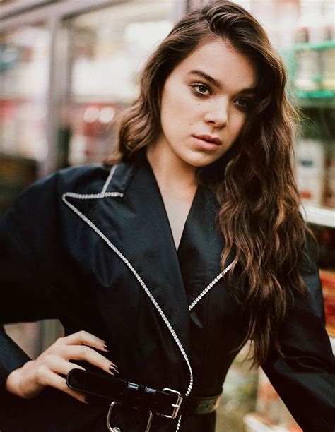 She is an american actress, model and singer. The Hottest Hailee Steinfeld Photos Around The World ...