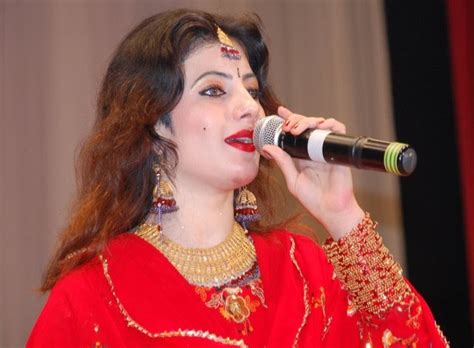 Nazia Iqbal Is A Popular Pakistani Pashto Singer Nazia Iqbal Wallpapers World Entertainment