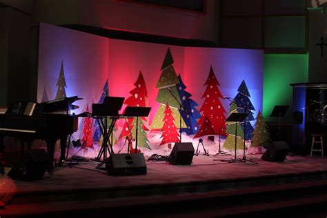 Do you need some fresh inspiration for corporate stage design? christmas stage set ideas | Posted by First Church Zeeland ...