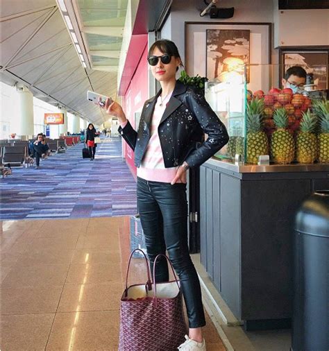 Jun 02, 2021 · 即時娛樂. 郭嘉文旅行晒照宣示主权？傲娇吐舌心情好，闺蜜曝已带男友见家长_凤凰网