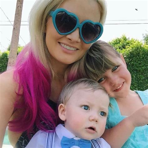 Holly Madison And Her Kids Holly Madison Reality Television Girl Next