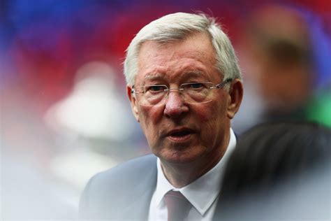 Fakta Kontroversial: Alasan Jersey Abu-abu Sir Alex Ferguson dalam