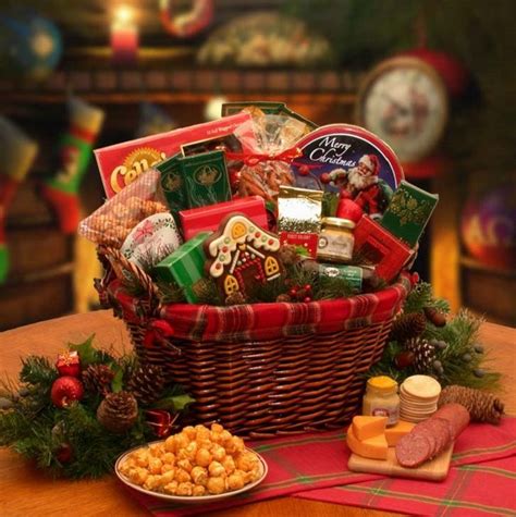 Inside a chunky handwoven basket, your recipient will discover an artful arrangement of classic holiday treats and delectable gourmet snacks. Christmas basket ideas - the perfect gift for family and ...