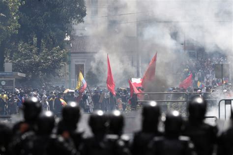Crisis En Ecuador Militares Alertan Quiebre Institucional Ante Las