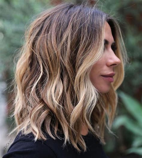 60 Fun And Flattering Medium Hairstyles For Women In 2020 Haircuts