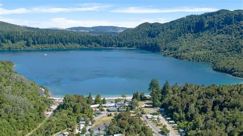 Blue Lake Lake Tikitapu Rotorua Nz