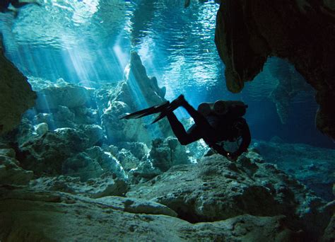 Best Sea Caves In The World Fingals Cave Blue Grotto And More