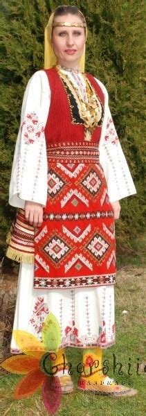 Българска народна носия - Дебърски женски народен костюм