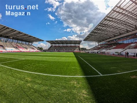 Es geht um markenrechte und um drohende zahlungen in millionenhöhe. Foto: Stadion Essen mit Ultras Banner 05-09-2020 - Bilder ...