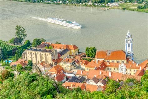 Mehr infos dazu finden sie. Wanderung zur Ruine Dürnstein - Weinbergwandern