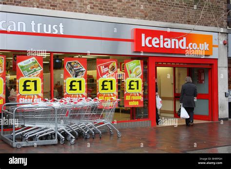 An Iceland Foods Supermarket In A Uk Town Stock Photo Alamy