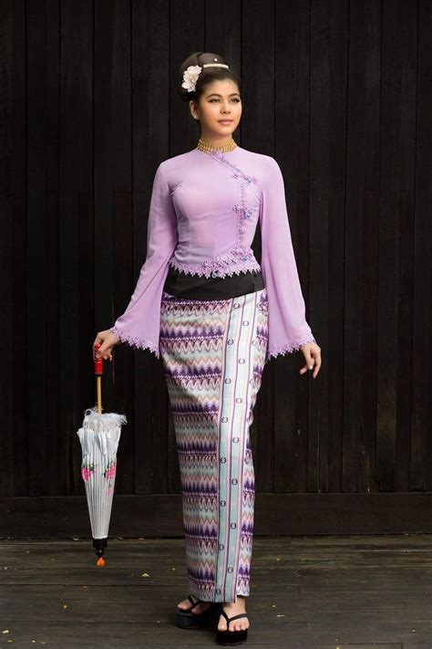 Pin By Meng On Myanmar Wears Traditional Dresses Designs Burmese