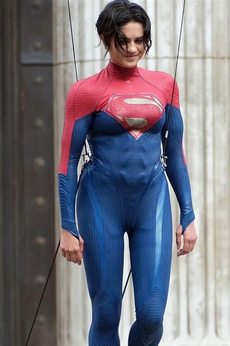 First Look At Sasha Calle As Supergirl On The Set Of The Flash Dceu Dc Extended Universe