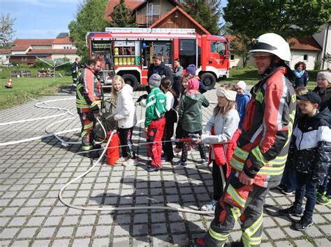 Aktionstag Grundsch Ler Zu Besuch Bei Der Feuerwehr Oberpfalzecho