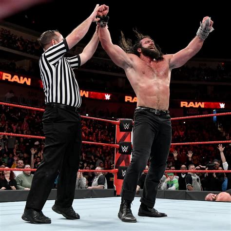 Elias Will Enter The Elimination Chamber Last Braun Strowman Wwe